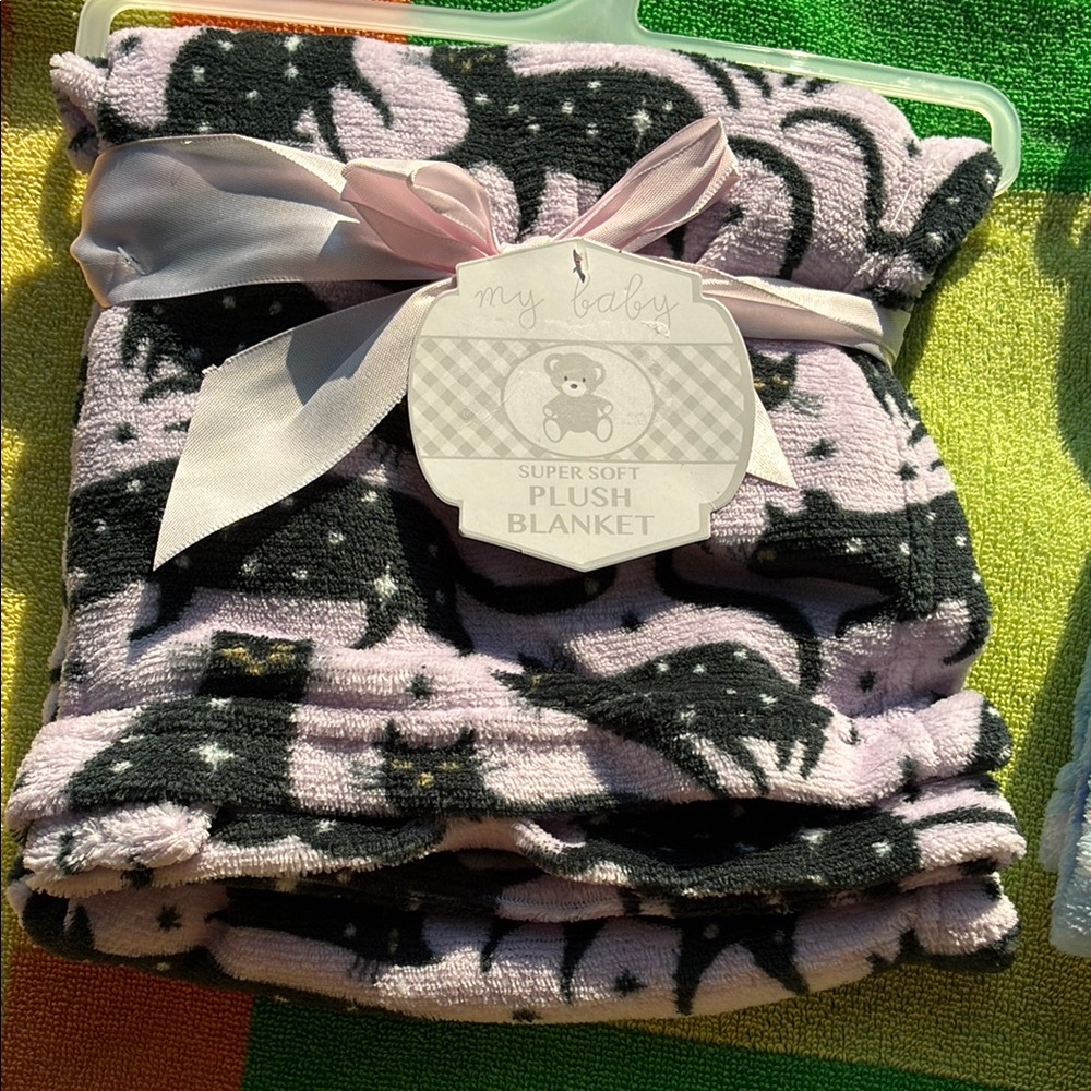 Super Soft Plush Blanket - Lavender and Black